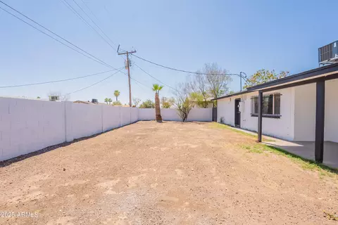 Exterior - 2327 E Chipman Rd, Phoenix, AZ 85040 photo 2 of 2