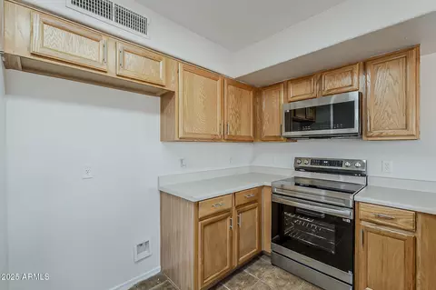 Kitchen - 3282 S Warner Dr, Apache Junction, AZ 85120 photo 2 of 3