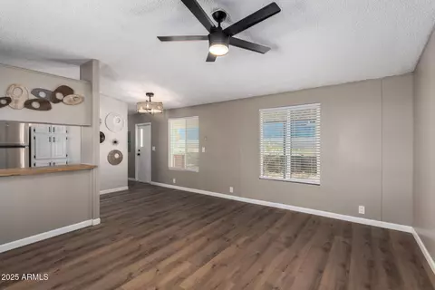 12811 N 19th Pl, Phoenix, AZ 85022 photo 9
