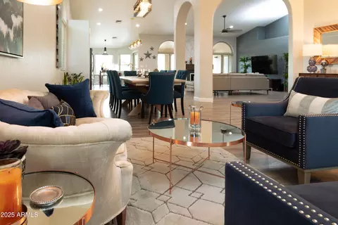 136 E Vera Ln, Tempe, AZ 85284