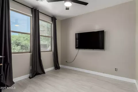 3715 S 57th Ln, Phoenix, AZ 85043 photo 8