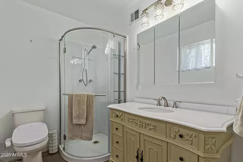 Bath - 5204 E Colby St, Mesa, AZ 85205 photo 1 of 2