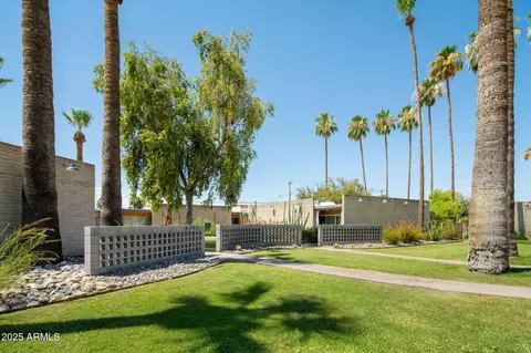 Exterior - 4351 N 36th Pl, Phoenix, AZ 85018 photo 2 of 5