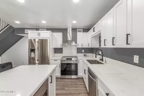 1174 E Belmont Ave, Phoenix, AZ 85020 photo 2