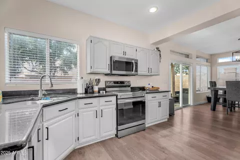 Kitchen - 1574 E Scott Ave, Gilbert, AZ 85234 photo 2 of 4