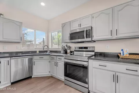 Kitchen - 1574 E Scott Ave, Gilbert, AZ 85234 photo 4 of 4