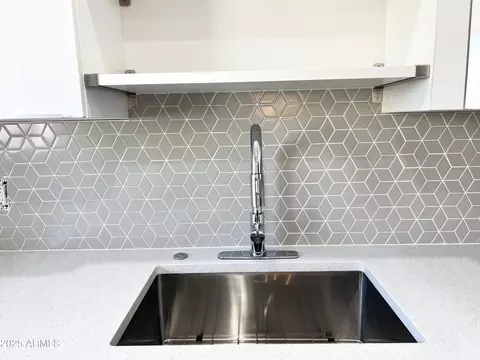 Kitchen - 4348 N 36th Pl, Phoenix, AZ 85018 photo 2 of 6