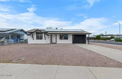 2002 W Windrose Dr, Phoenix, AZ 85029 photo 2