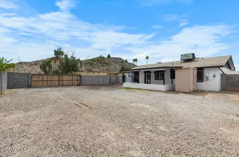 2002 W Windrose Dr, Phoenix, AZ 85029 photo 3