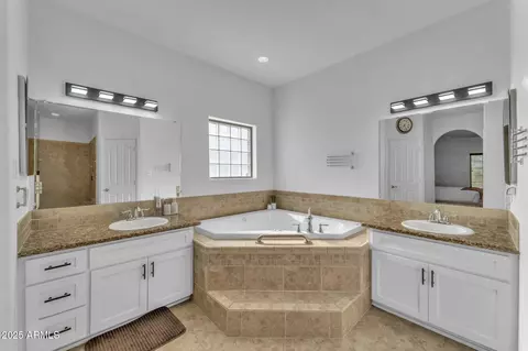 Bath - 7841 E 36th Pl, Yuma, AZ 85365 photo 1 of 3