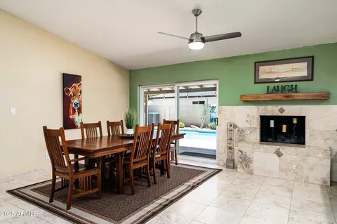 Dining - 2301 E Sunnyside Dr, Phoenix, AZ 85028 photo 1 of 3