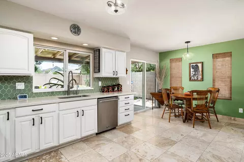 Kitchen - 2301 E Sunnyside Dr, Phoenix, AZ 85028 photo 2 of 5