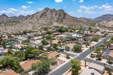 View/Area - 2301 E Sunnyside Dr, Phoenix, AZ 85028 photo 1 of 1