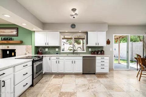 Kitchen - 2301 E Sunnyside Dr, Phoenix, AZ 85028 photo 5 of 5