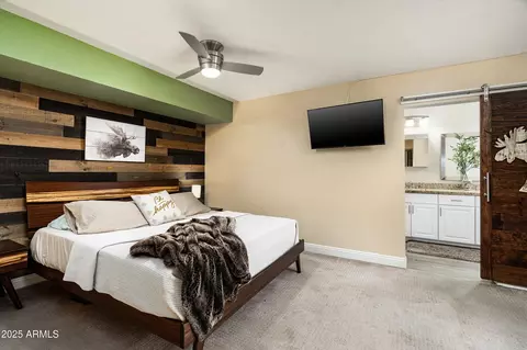 Bedroom - 2301 E Sunnyside Dr, Phoenix, AZ 85028 photo 1 of 4
