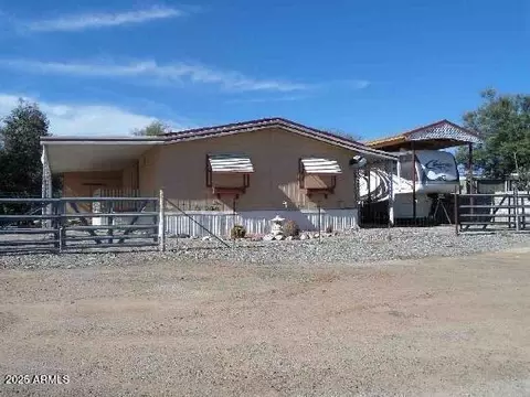 70691 Grape Ave, Wenden, AZ 85357
