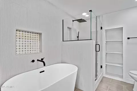 Bath - 2708 E Roosevelt St, Phoenix, AZ 85008 photo 3 of 3