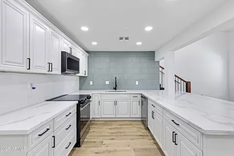 Kitchen - 2708 E Roosevelt St, Phoenix, AZ 85008 photo 2 of 5