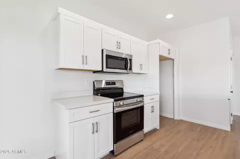 Kitchen - 11215 E Crescent Ave, Mesa, AZ 85208 photo 2 of 2