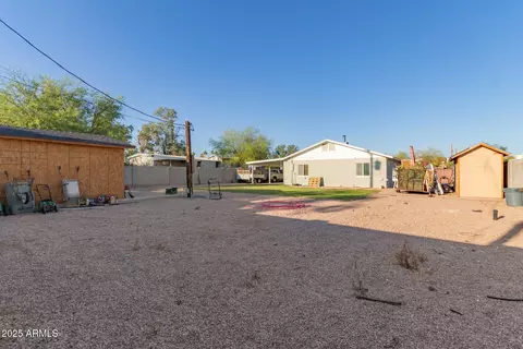 Exterior - 332 S 83rd Pl, Mesa, AZ 85208 photo 9 of 11