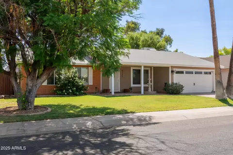 5127 E Tamblo Dr, Phoenix, AZ 85044 photo 9