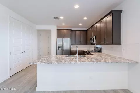 1336 E Maldonado Dr, Phoenix, AZ 85042 photo 3