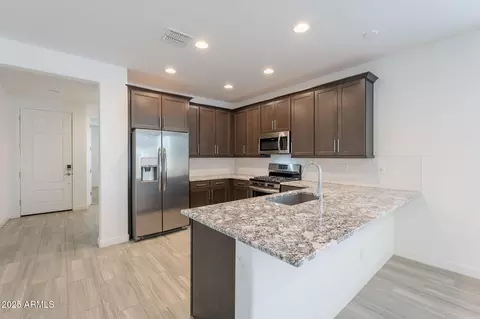 1336 E Maldonado Dr, Phoenix, AZ 85042 photo 4