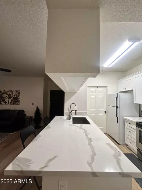 5345 E Van Buren St #216, Phoenix, AZ 85008