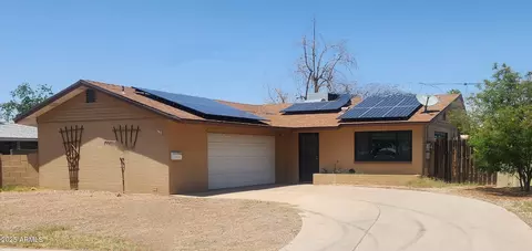 3208 W Port Royale Ln, Phoenix, AZ 85053
