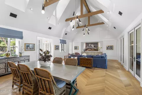 Dining - 325 W Solano Dr, Phoenix, AZ 85013 photo 4 of 5