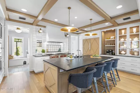 Kitchen - 325 W Solano Dr, Phoenix, AZ 85013 photo 1 of 7