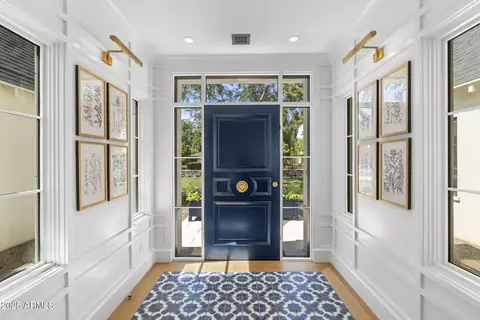Entry Way - 325 W Solano Dr, Phoenix, AZ 85013 photo 1 of 3