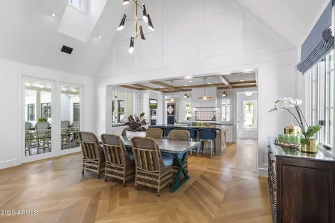 Dining - 325 W Solano Dr, Phoenix, AZ 85013 photo 3 of 5