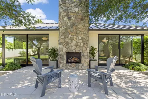 Exterior - 325 W Solano Dr, Phoenix, AZ 85013 photo 15 of 15