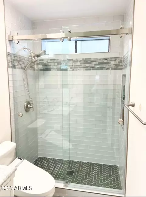 Bath - 16414 S 36th St, Phoenix, AZ 85048 photo 3 of 3