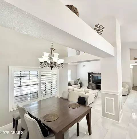 Dining - 16414 S 36th St, Phoenix, AZ 85048 photo 1 of 2