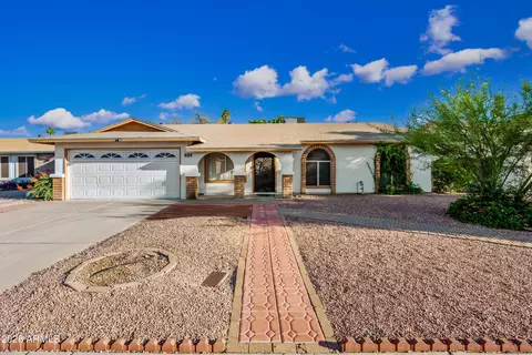 5803 W John Cabot Rd, Glendale, AZ 85308