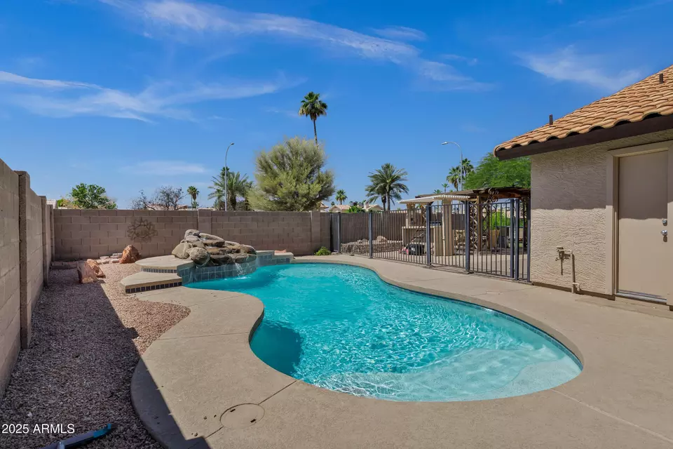 Exterior - 1245 W Cindy St, Chandler, AZ 85224 photo 7 of 15