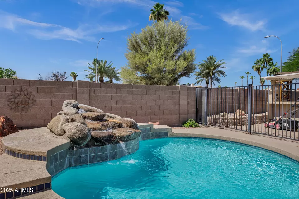 Exterior - 1245 W Cindy St, Chandler, AZ 85224 photo 6 of 15