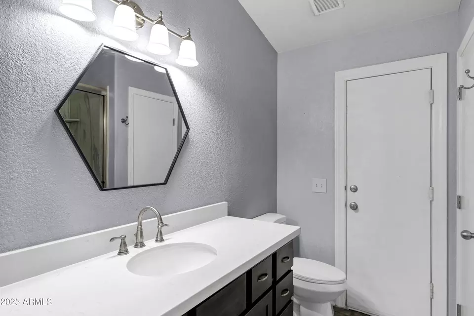 Bath - 1245 W Cindy St, Chandler, AZ 85224 photo 2 of 4