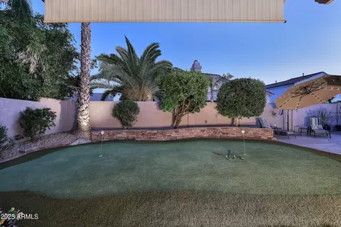 Exterior - 1085 E Oakland Ct, Gilbert, AZ 85295 photo 9 of 11