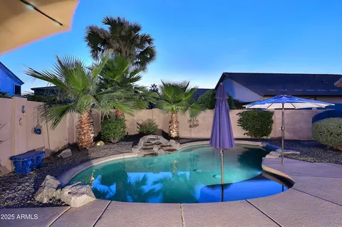 Exterior - 1085 E Oakland Ct, Gilbert, AZ 85295 photo 2 of 11