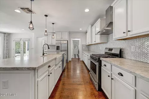 4243 E Avalon Dr, Phoenix, AZ 85018