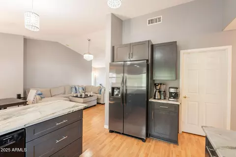 Kitchen - 1321 Escuda Dr, Phoenix, AZ 85024 photo 2 of 2