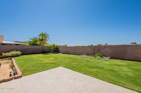 Exterior - 1321 Escuda Dr, Phoenix, AZ 85024 photo 2 of 6