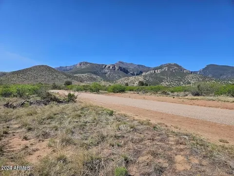 4 S Acres S Stephanie Pl #-, Hereford, AZ 85615