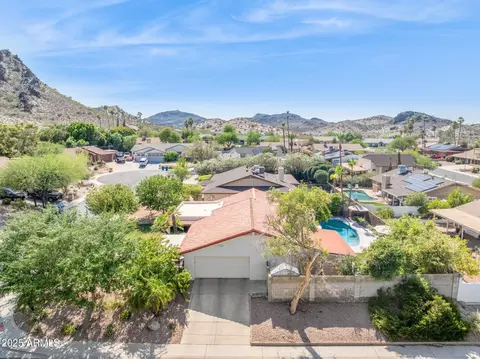View/Area - 2236 E Sierra St, Phoenix, AZ 85028 photo 1 of 3