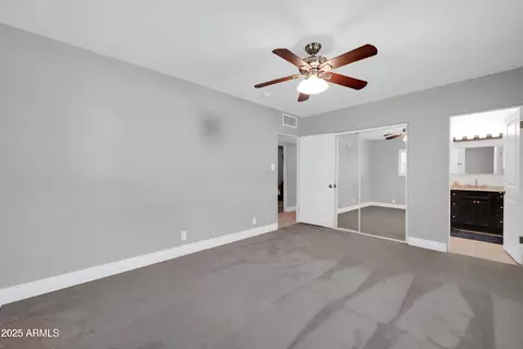 Bedroom - 1208 E Tuckey Ln, Phoenix, AZ 85014 photo 5 of 5