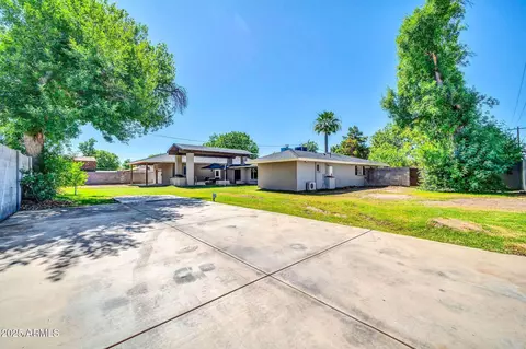 Exterior - 1208 E Tuckey Ln, Phoenix, AZ 85014 photo 9 of 12