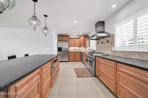 Kitchen - 1208 E Tuckey Ln, Phoenix, AZ 85014 photo 5 of 5